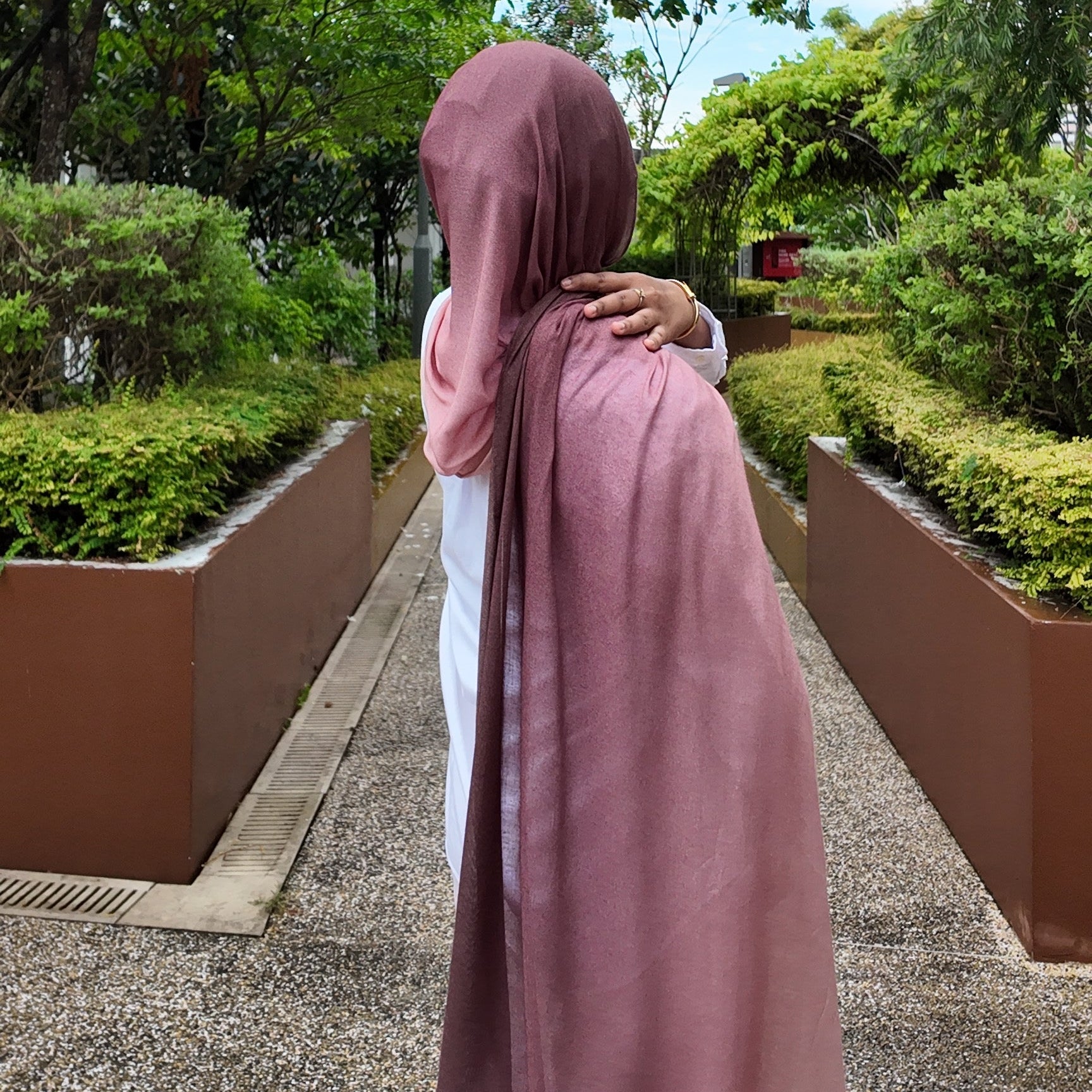 Ombre Modal Hijab - Taupe Bloom